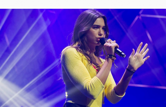 Η Dua Lipa τραγούδησε στο τελευταίο «Saturday Night Live» του 2020!