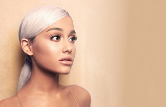 To νέο album της Ariana Grande στην κορυφή του Billboard 200