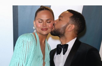 Ο John Legend αφιέρωσε την εμφάνιση του στα Billboard Music Awards στην σύζυγό του!
