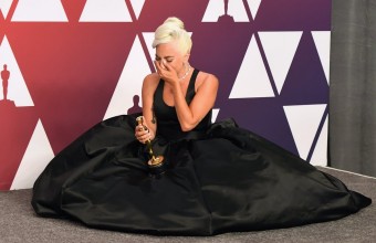 To πρώτο Oscar της Lady Gaga της έφερε δάκρυα χαράς 
