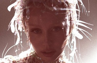 Η Miley Cyrus ανακοινώνει το νέο άλμπουμ «Something Beautiful»