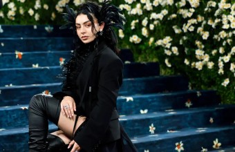 Charli xcx: Υποψηφιότητα στα World Soundtrack Awards με φόντο την οσκαρική κούρσα