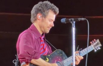 Ο Harry Styles ξεχασε τους στίχους στη σκηνή και τον... έσωσε θαυμάστρια από την πρώτη σειρά