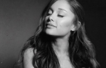 Ariana Grande: Αποκάλυψε το πρώτο teaser του «Petal» με αέρα κλασικού Hollywood