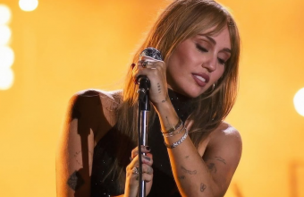 H Miley Cyrus επιστρέφει στη σκηνή με νέους όρους και σχέδια για περισσότερες εμφανίσεις