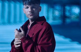  Louis Tomlinson γιορτάζει τα 16 χρόνια των One Direction θυμούμενος τα πιο αγαπημένα του τραγούδια