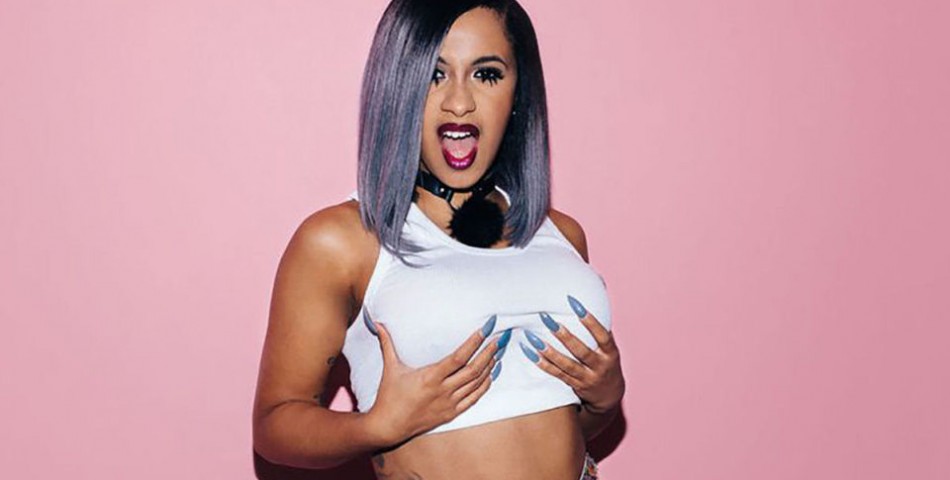 Τυφώνας Cardi B: Η πρώτη γυναίκα ράπερ με δύο singles στο Νο1