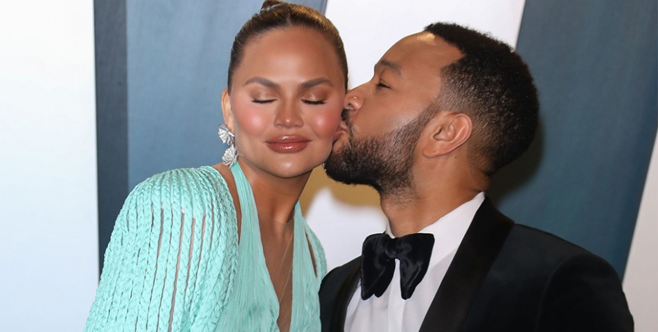 Ο John Legend αφιέρωσε την εμφάνιση του στα Billboard Music Awards στην σύζυγό του!