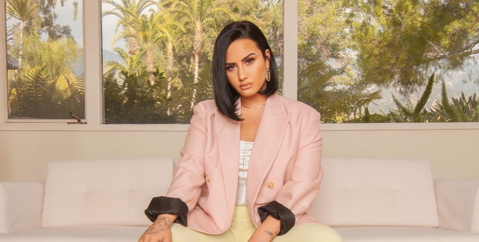 Η Demi Lovato ισχυρίζεται ότι ήρθε σε επαφή με εξωγήινους!