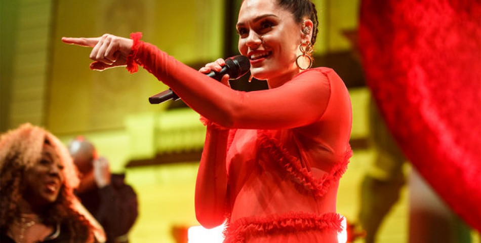 H Jessie J θα κυκλοφορήσει Christmas album: "This Christmas Days"