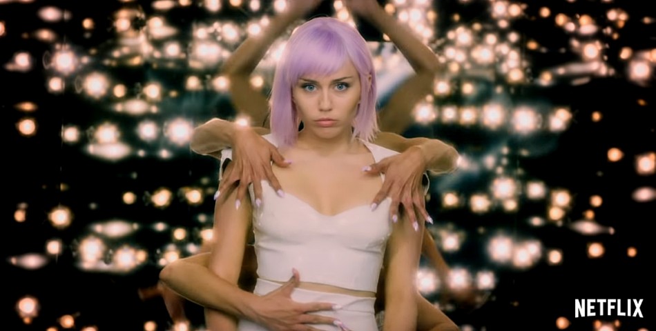 Η Miley Cyrus στο trailer της  5η σεζόν του «Black Mirror»