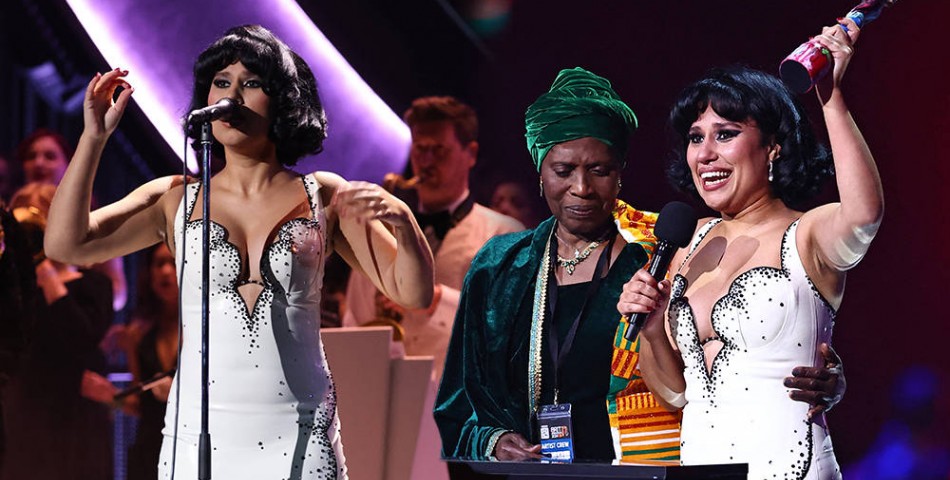 BRIT Awards 2024: Η RAYE έσπασε όλα τα ρεκόρ – Οι νικητές των βραβείων