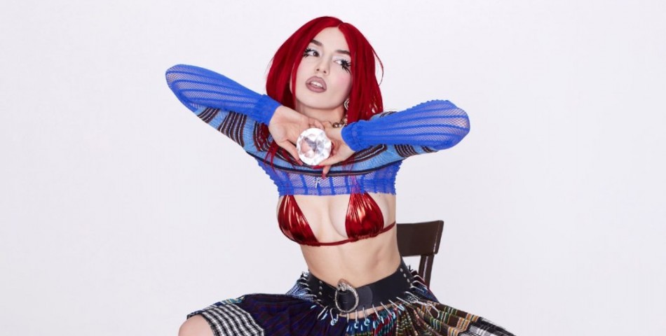 Η Ava Max κυκλοφορεί το dance-pop single «Maybe You’re The Problem»