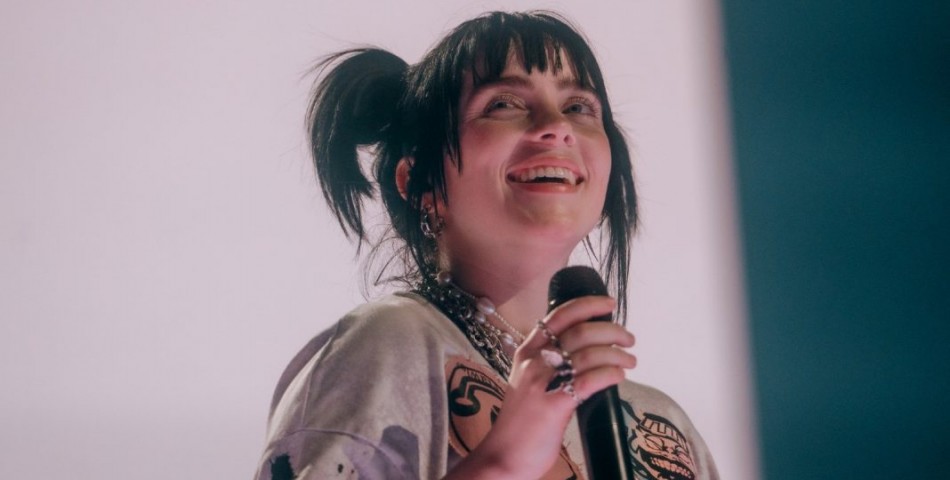 Η Billie Eilish παρουσίασε ζωντανά το νέο τραγούδι «TV»
