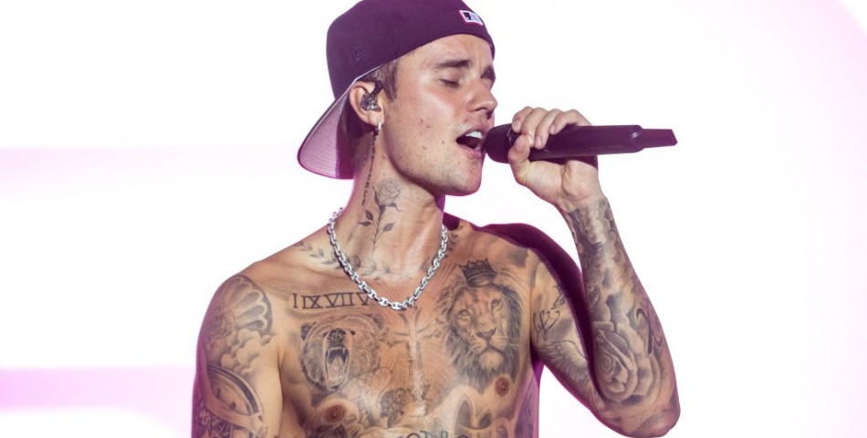 Ο Justin Bieber αναβάλλει ξανά την περιοδεία του