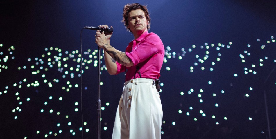 Harry Styles: Οκτώ θεατές λιποθύμησαν σε συναυλία του στην Κολομβία – Σκηνές χάους