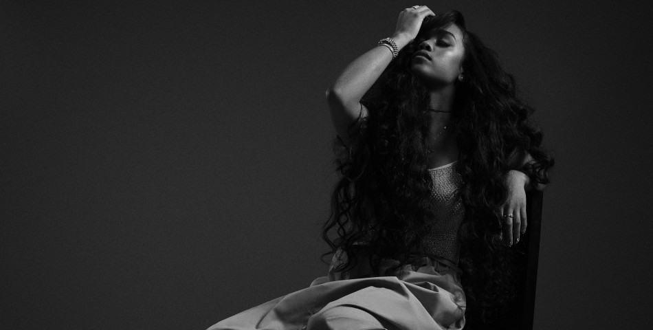 Η H.E.R. κυκλοφορεί το νέο άλμπουμ «Back Of My Mind»
