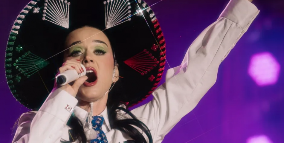 Katy Perry: Μπροστά σε 310.000 θεατές στο Μεξικό – Η συγκινητική αφιέρωση στην Dolly Parton