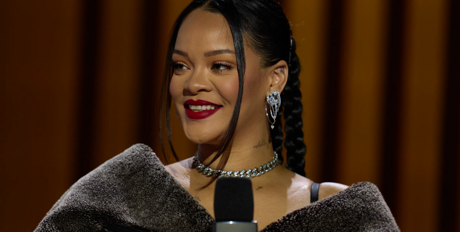 Rihanna αποκαλύπτει ότι έχει τουλάχιστον 170 ακυκλοφόρητα τραγούδια στα αρχεία της 