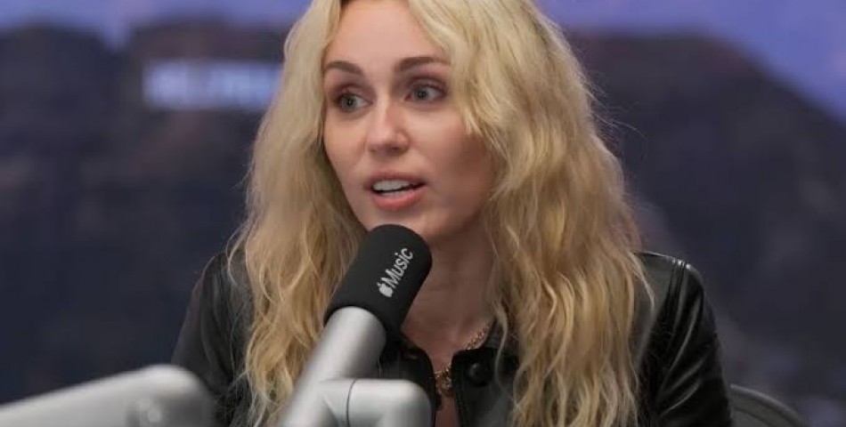 Miley Cyrus: Η δωρεά του 1 εκατ. δολαρίων και η διαχρονική στήριξη σε άστεγες γυναίκες και νέους